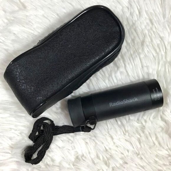 RadioShack 5x20mm GolfScope with Case + Wrist Strap + Lens Cloth Set - Picture 1 of 8